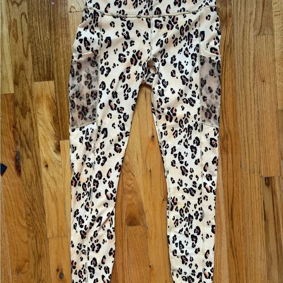 Fabletics Define PowerHold High-Waisted 7/8 Legging, Size M - Picture 15 of 15